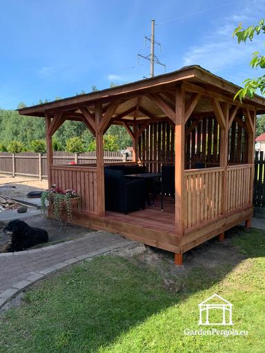 Gloriette en bois marron 3x3,5 m — Tonnelle de jardin confortable avec plancher et côtés en treillis décoratif