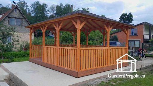 Gazebo en bois ambré 4x5 m — gazebo de jardin spacieux avec plancher, balustrades et toit couvert