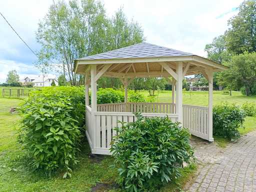 Un Gazebo en Bois à Six Côtés est-il la Solution de Pergola Ombragée Idéale pour Votre Jardin ?